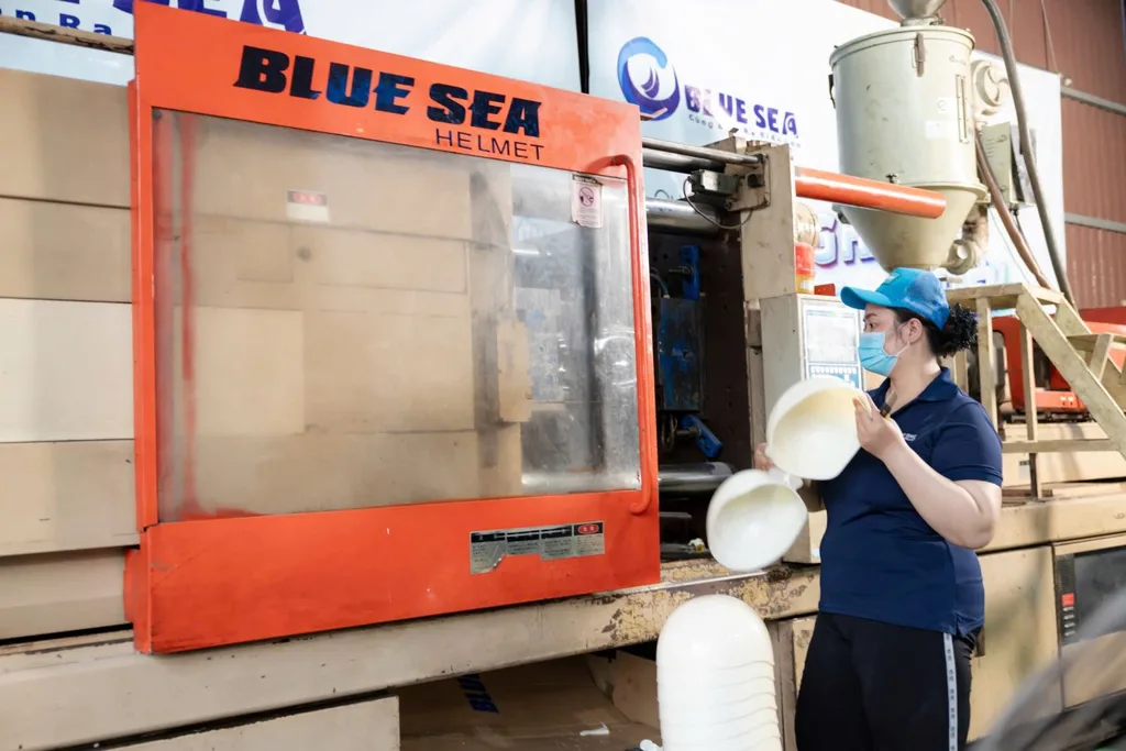 Sản Xuất Mũ Bảo Hiểm, Nón Bảo Hiểm Số Lượng Lớn Giá Xưởng