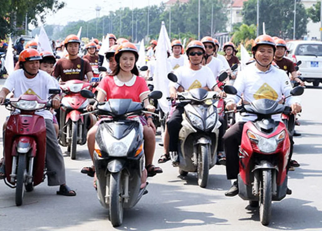 Nón Bảo Hiểm In Logo – Xây Dựng Thương Hiệu Bền Vững