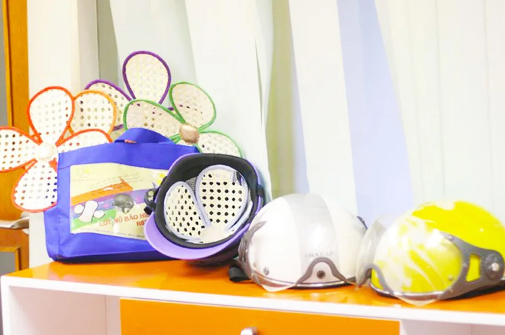 Nên mua miếng lót mũ bảo hiểm làm từ vải cotton