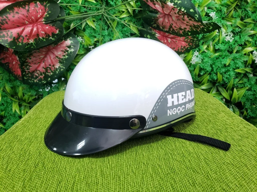 Tại sao nên chọn nón bảo hiểm in logo cho đội ngũ nhân viên?