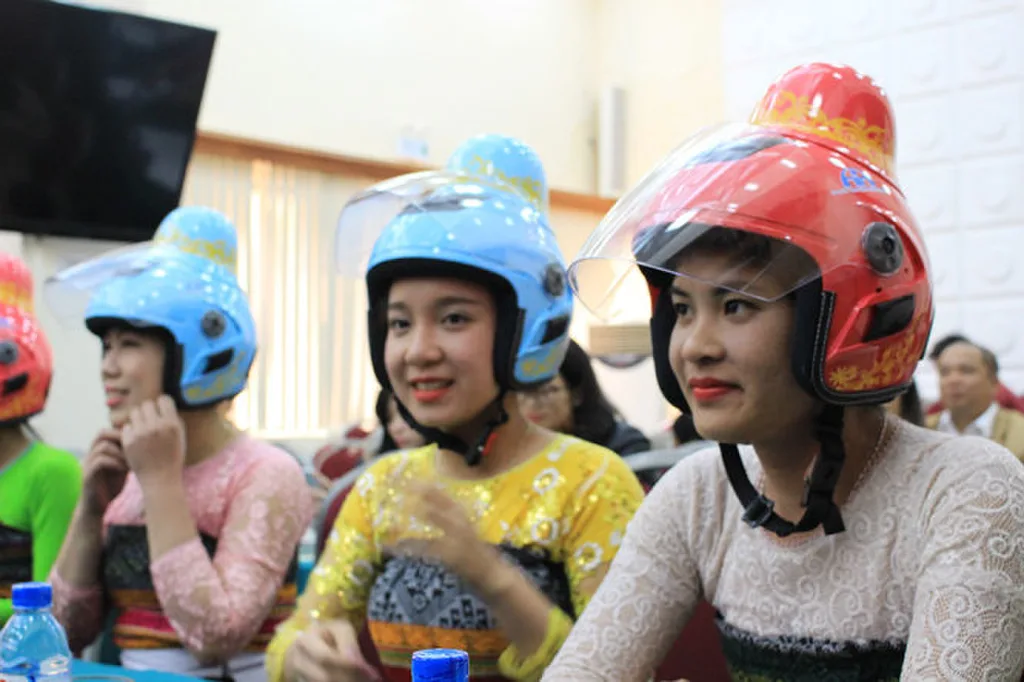 Mũ bảo hiểm cho phụ nữ cá tính – Phong cách và an toàn song hành
