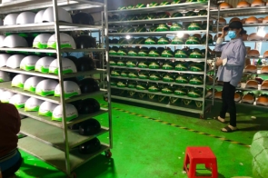 Cách chọn xưởng sản xuất mũ bảo hiểm uy tín tại TP.HCM