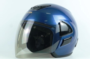 Tầm quan trọng của kính chắn gió trên mũ bảo hiểm 3/4