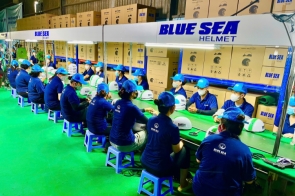 Xưởng Sản Xuất Mũ Bảo Hiểm Theo Yêu Cầu