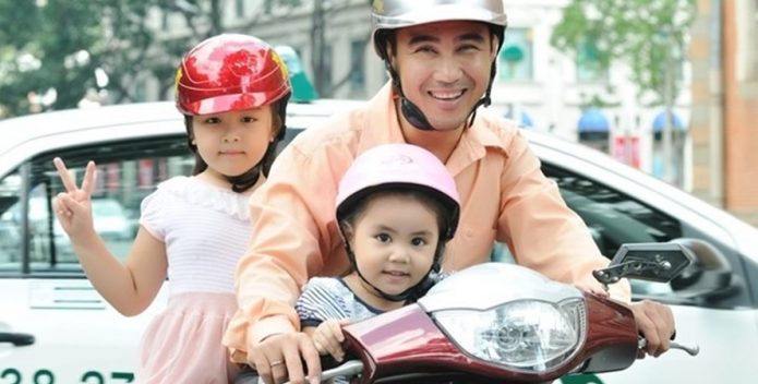 Mũ bảo hiểm là bạn của mọi người khi tham gia giao thông