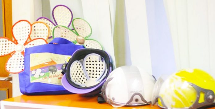 Nên mua miếng lót mũ bảo hiểm làm từ vải cotton